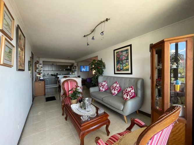 Apartamento de 3 alcobas en venta en Los Balsos, Medellín, 101 m² · foto 4 de 11