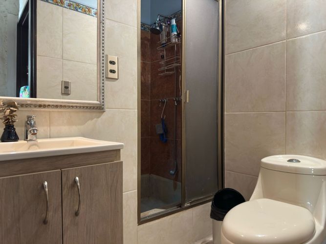 Casa de 5 alcobas en venta en Belén, Medellín, 375 m² · foto 22 de 22