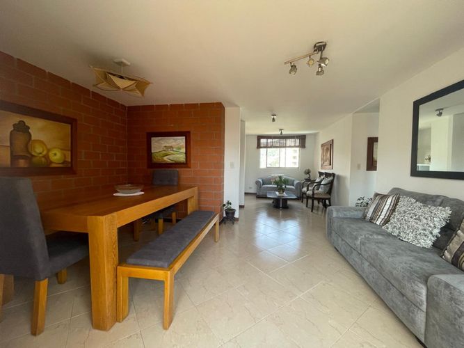 Apartamento de 3 alcobas en venta en Belén, Medellín, 98 m² · foto 2 de 12