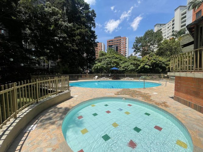 Apartamento de 3 alcobas en venta en Belén, Medellín, 98 m² · foto 12 de 12