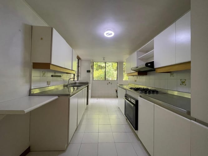 Apartamento de 3 alcobas en venta en Los Balsos, Medellín, 160 m² · foto 7 de 13