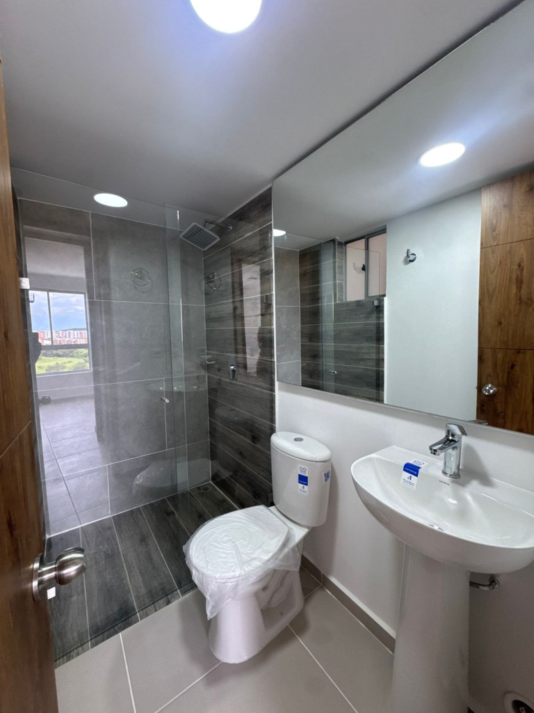 Apartamento en arriendo en Valle Del Lili, Cali · foto 5 de 19