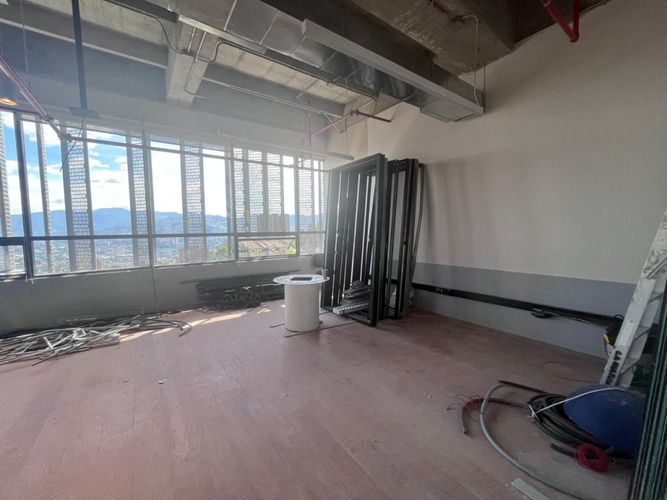 Oficina en arriendo en El Poblado, Medellín, 250 m² · foto 4 de 9