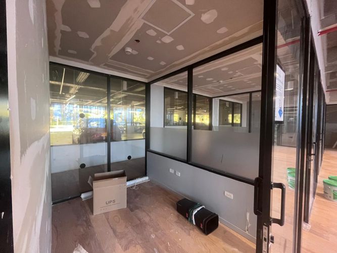 Oficina en arriendo en El Poblado, Medellín, 250 m² · foto 5 de 9