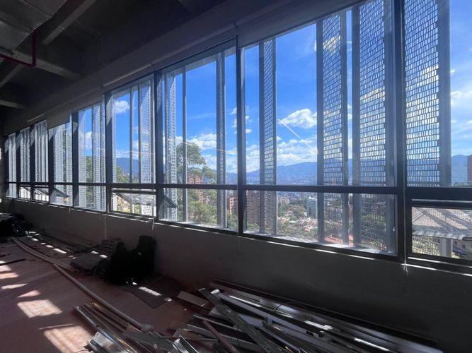 Oficina en arriendo en El Poblado, Medellín, 250 m² · foto 6 de 9
