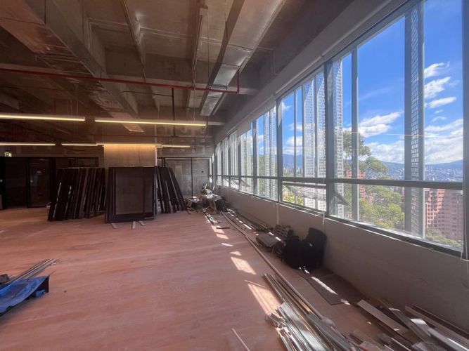 Oficina en arriendo en El Poblado, Medellín, 250 m² · foto 7 de 9