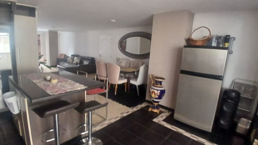 Apartamento de 3 alcobas en arriendo en San Joaquín, Medellín, 230 m² · foto 5 de 12