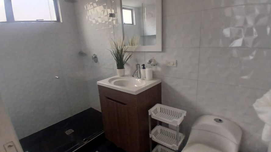 Apartamento de 3 alcobas en arriendo en San Joaquín, Medellín, 230 m² · foto 9 de 12