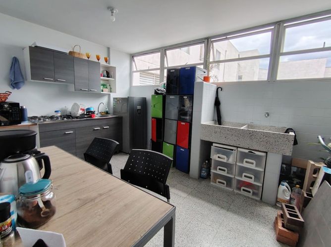 Oficina en arriendo en Manila, Medellín, 127 m² · foto 6 de 10