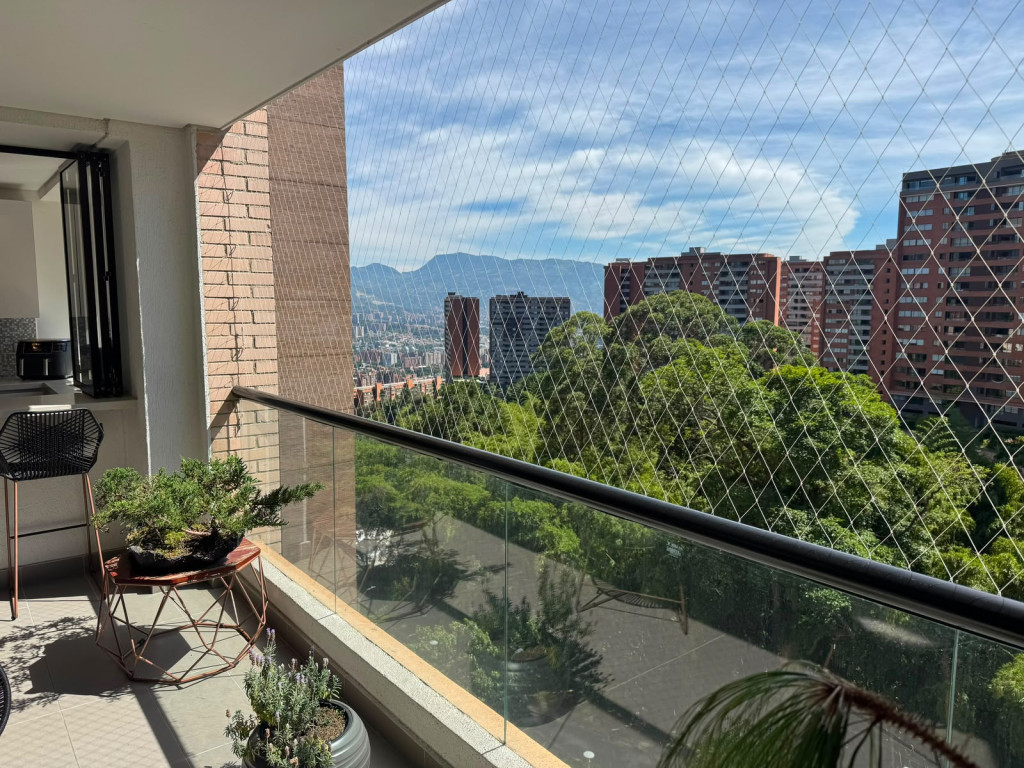 Apartamento en Arriendo en Loma de las brujas, Envigado en Loma De Las Brujas