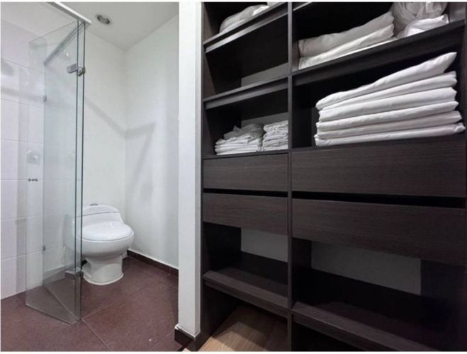 Apartamento de 5 alcobas en venta en El Poblado, Medellín, 163 m² · foto 5 de 24