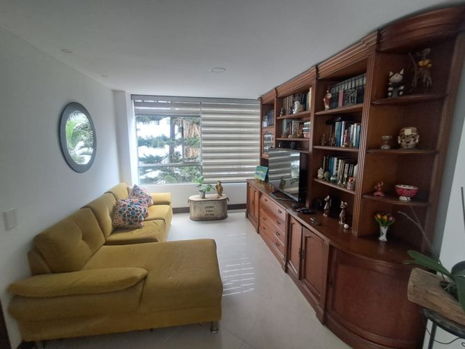 Apartamento de 3 alcobas en arriendo en Los Naranjos, Medellín, 110 m² · foto 3 de 13