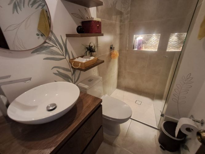 Apartamento de 3 alcobas en arriendo en Los Naranjos, Medellín, 110 m² · foto 12 de 13