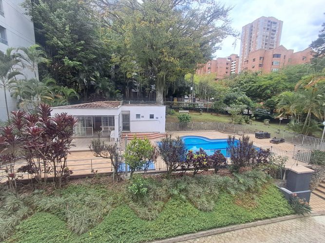 Apartamento de 3 alcobas en arriendo en Los Naranjos, Medellín, 110 m² · foto 13 de 13
