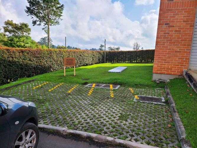 Lote en venta en Centro, Rionegro, 153 m² · foto 2 de 3