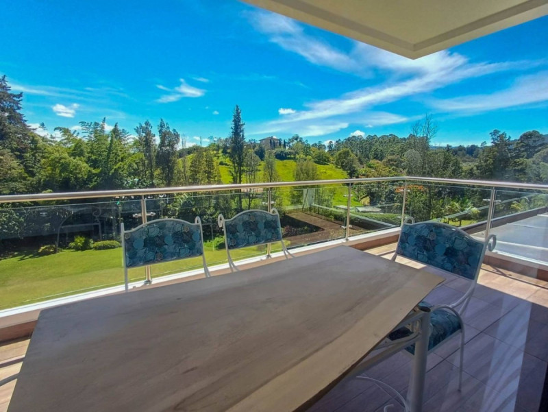 Casa en arriendo en El Carmen de Viboral · foto 8 de 24