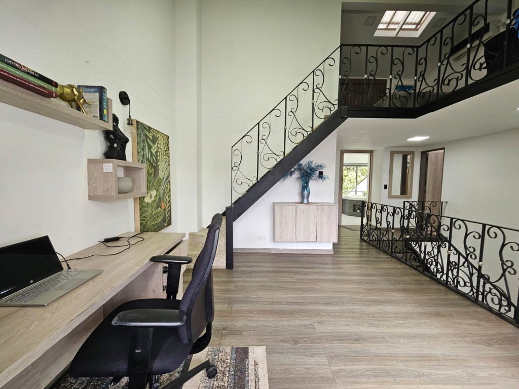 Casa en arriendo en El Poblado, Medellín · foto 4 de 23