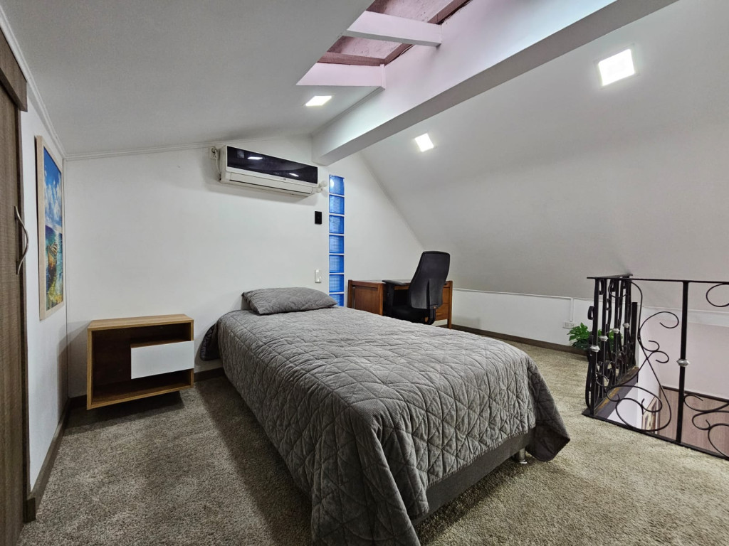 Casa en arriendo en El Poblado, Medellín · foto 12 de 23
