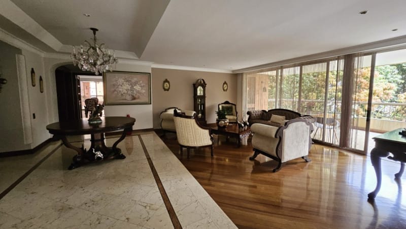 Apartamento de 4 alcobas en venta en La Florida, Medellín, 410 m² · foto 3 de 22