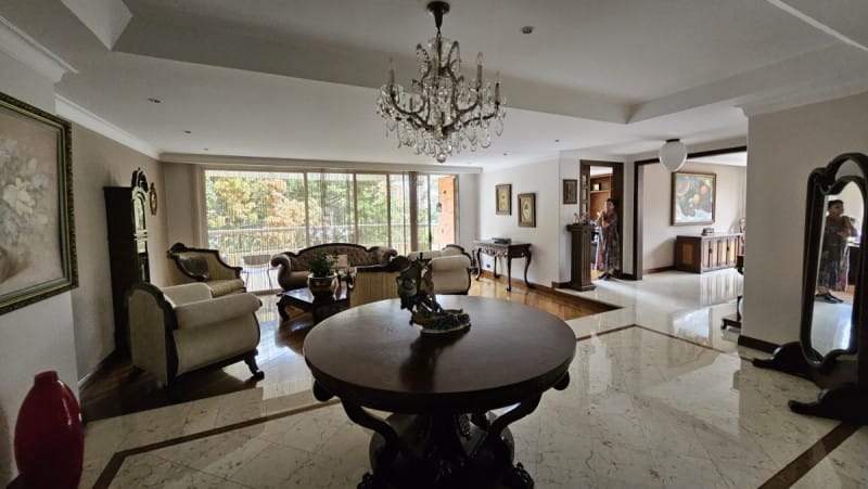 Apartamento de 4 alcobas en venta en La Florida, Medellín, 410 m² · foto 7 de 22