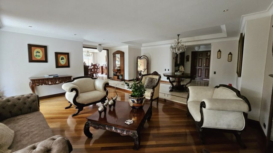 Apartamento de 4 alcobas en venta en La Florida, Medellín, 410 m² · foto 9 de 22