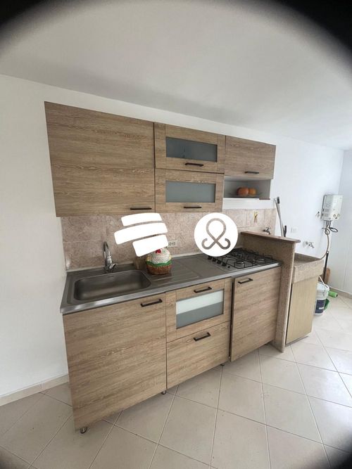 Apartamento de 3 alcobas en venta en Laureles, Medellín, 57 m² · foto 2 de 9