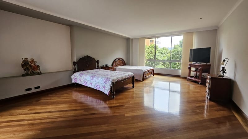 Apartamento de 4 alcobas en venta en La Florida, Medellín, 410 m² · foto 16 de 22