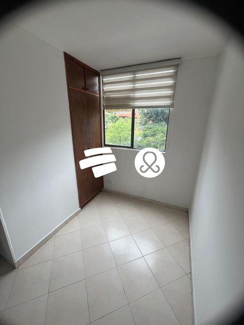 Apartamento de 3 alcobas en venta en Laureles, Medellín, 57 m² · foto 8 de 9