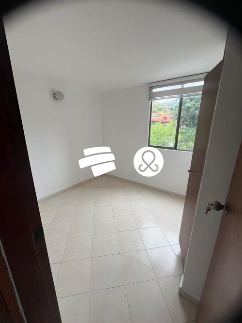 Apartamento de 3 alcobas en venta en Laureles, Medellín, 57 m² · foto 9 de 9