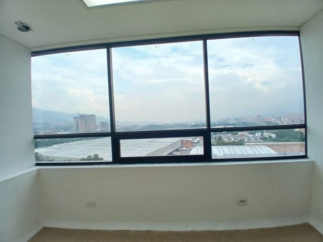 Oficina en arriendo en Las Vegas, Envigado, 32 m² · foto 4 de 10
