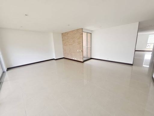 Apartamento en arriendo en La Florida, Medellín · foto 2 de 24