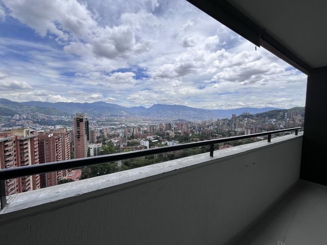 Apartamento de 3 alcobas en arriendo en Alejandría, Medellín, 110 m² · foto 2 de 11