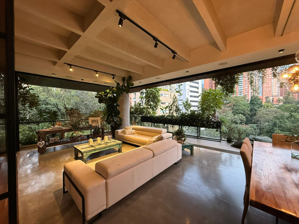 Apartamento en arriendo en El Poblado, Medellín · foto 3 de 22