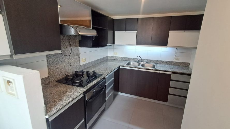 Apartamento de 3 alcobas en arriendo en El Poblado, Medellín, 105 m² · foto 4 de 15