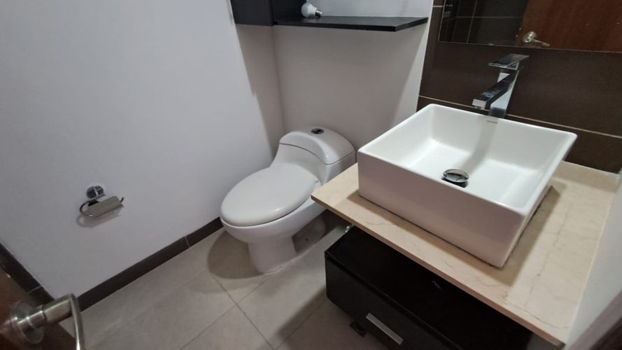 Apartamento de 3 alcobas en arriendo en El Poblado, Medellín, 105 m² · foto 7 de 15