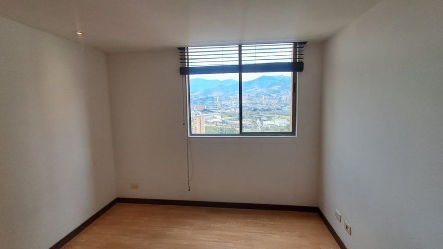 Apartamento de 3 alcobas en arriendo en El Poblado, Medellín, 105 m² · foto 11 de 15