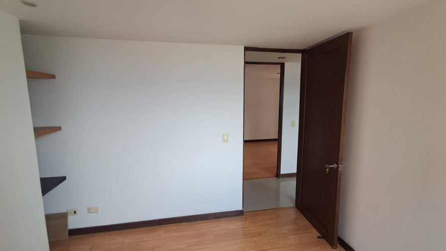 Apartamento de 3 alcobas en arriendo en El Poblado, Medellín, 105 m² · foto 14 de 15