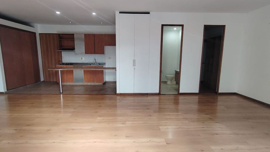 Apartamento de 1 alcoba en arriendo en Santa María De Los Ángeles, Medellín, 69 m² · foto 4 de 8