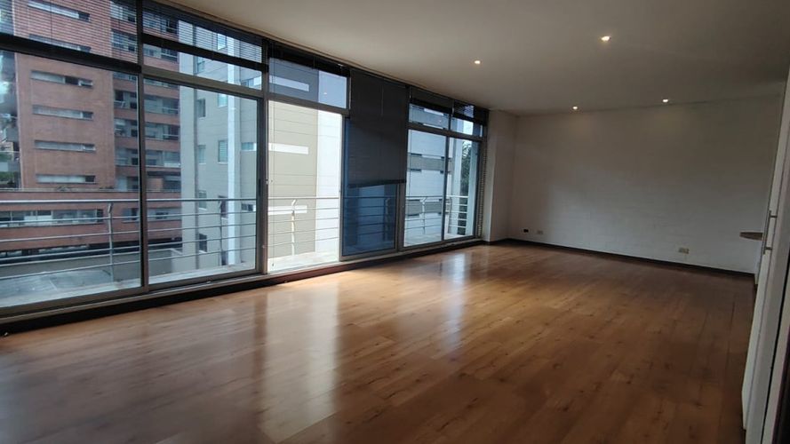 Apartamento de 1 alcoba en arriendo en Santa María De Los Ángeles, Medellín, 69 m² · foto 6 de 8