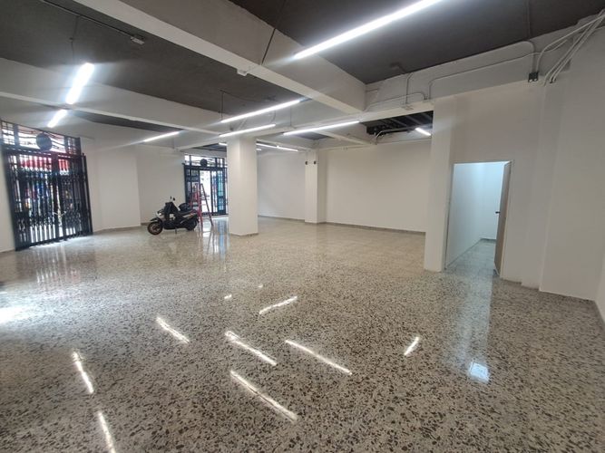 Local en arriendo en La Candelaria, Medellín, 150 m² · foto 3 de 5