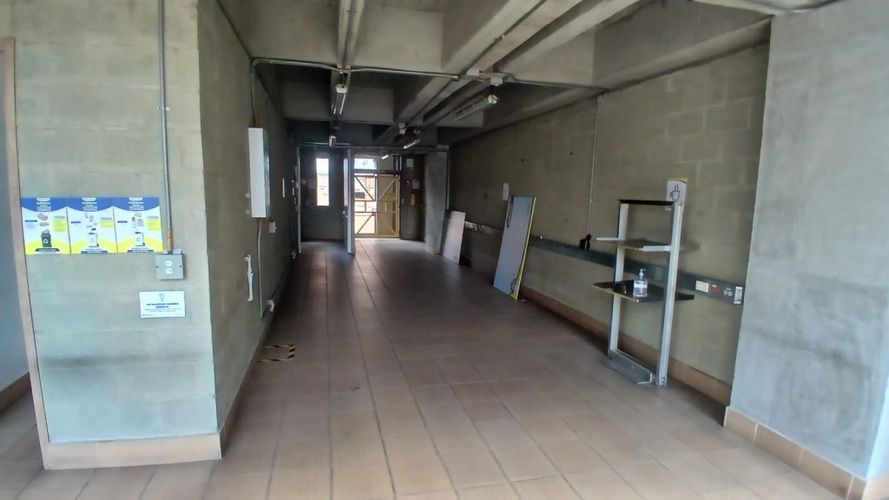 Bodega en arriendo en Colon, Medellín, 100 m² · foto 4 de 9