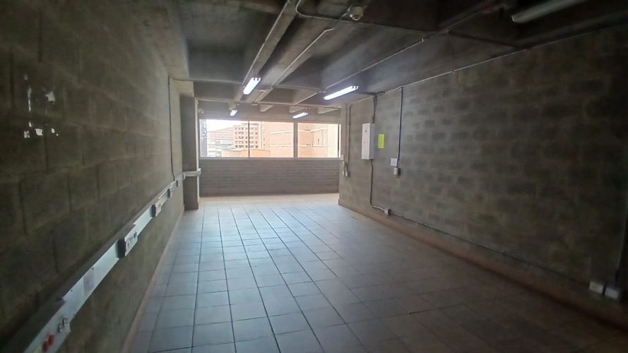 Bodega en arriendo en Colon, Medellín, 100 m² · foto 9 de 9