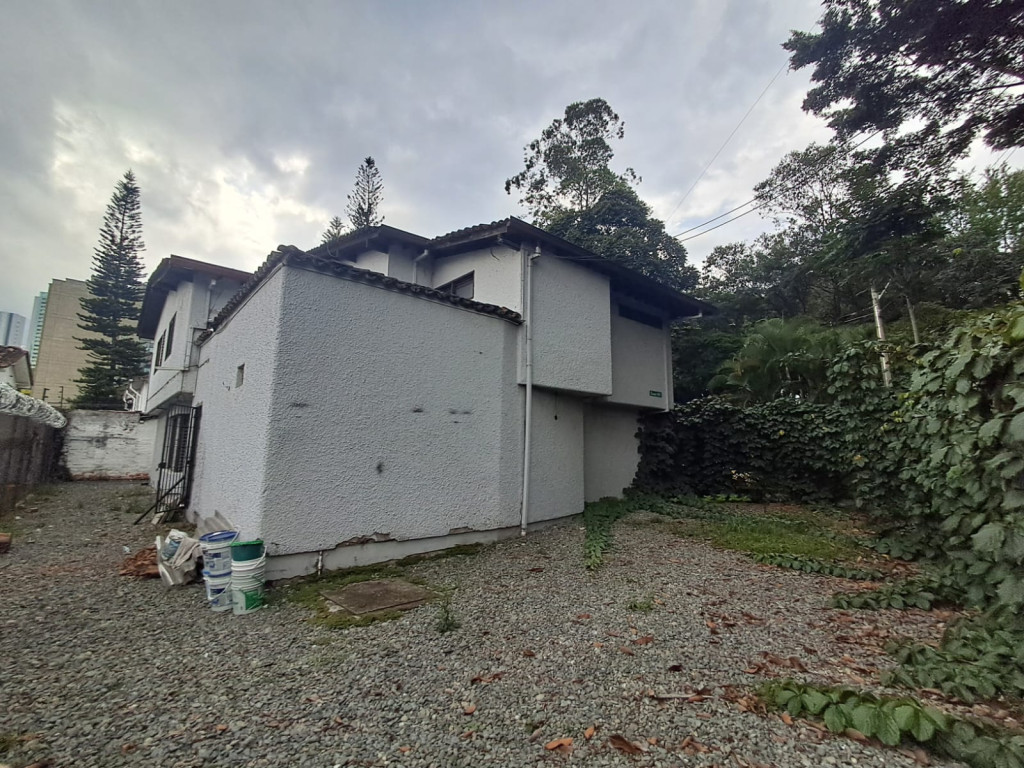 Casa en arriendo en El Poblado, Medellín · foto 5 de 24