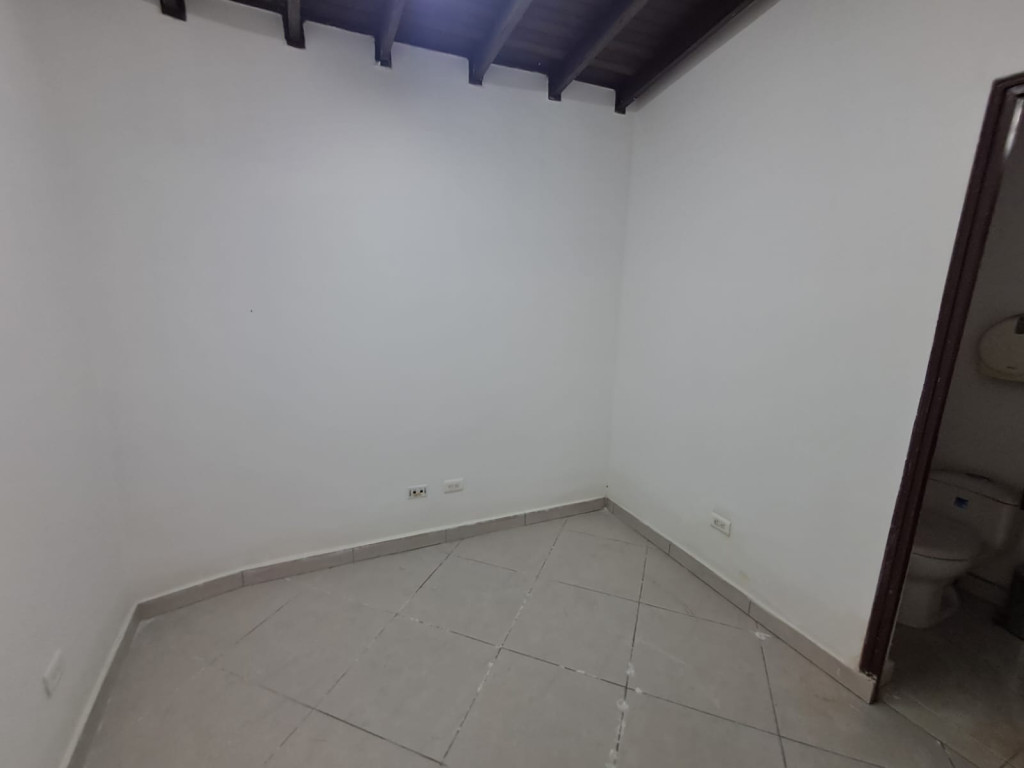 Casa en arriendo en El Poblado, Medellín · foto 10 de 24