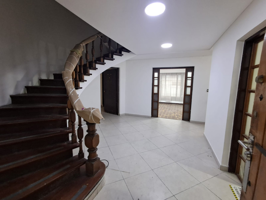 Casa en arriendo en El Poblado, Medellín · foto 14 de 24