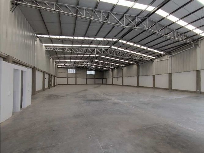Bodega en arriendo en Malteria, Manizales, 2787 m² · foto 4 de 24
