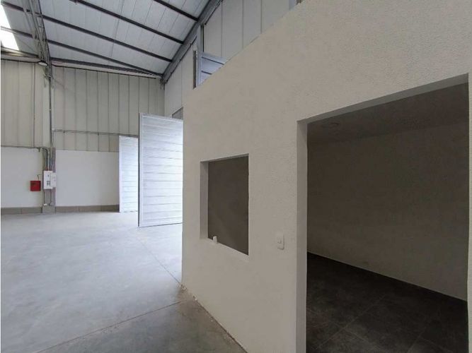 Bodega en arriendo en Malteria, Manizales, 2787 m² · foto 5 de 24