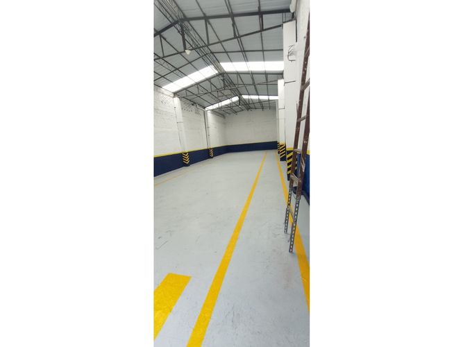 Bodega en venta en San Judas Tadeo I, Cali, 160 m² · foto 4 de 9