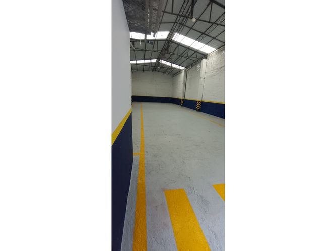 Bodega en venta en San Judas Tadeo I, Cali, 160 m² · foto 8 de 9