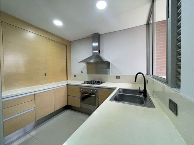 Apartamento de 2 alcobas en arriendo en Alejandría, Medellín, 206 m² · foto 9 de 19